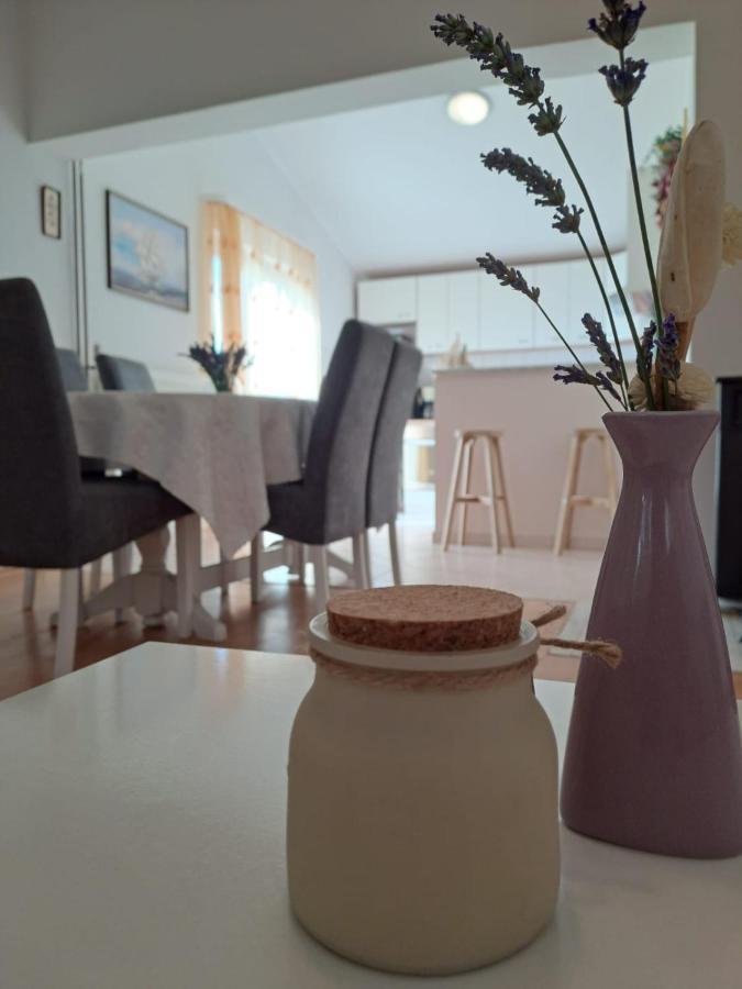 Apartment Ema Posedarje Esterno foto